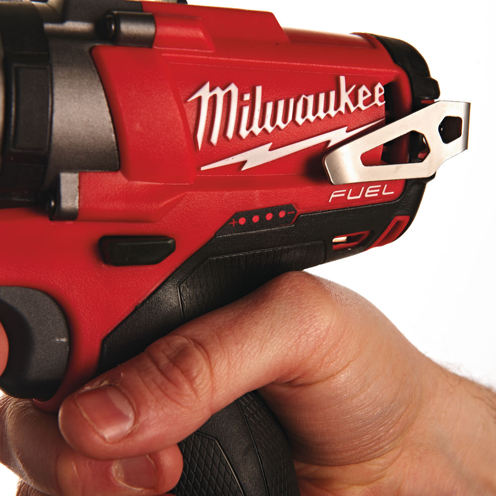 Milwaukee M12CD202C M12 Fuel Screwdriver